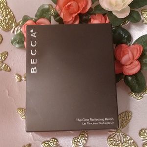 Becca The One Perfecting Brush